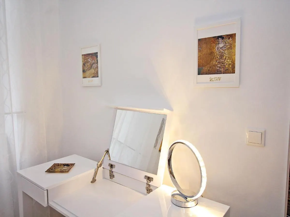 Apartment Klimt Vienna 0*,  Austria